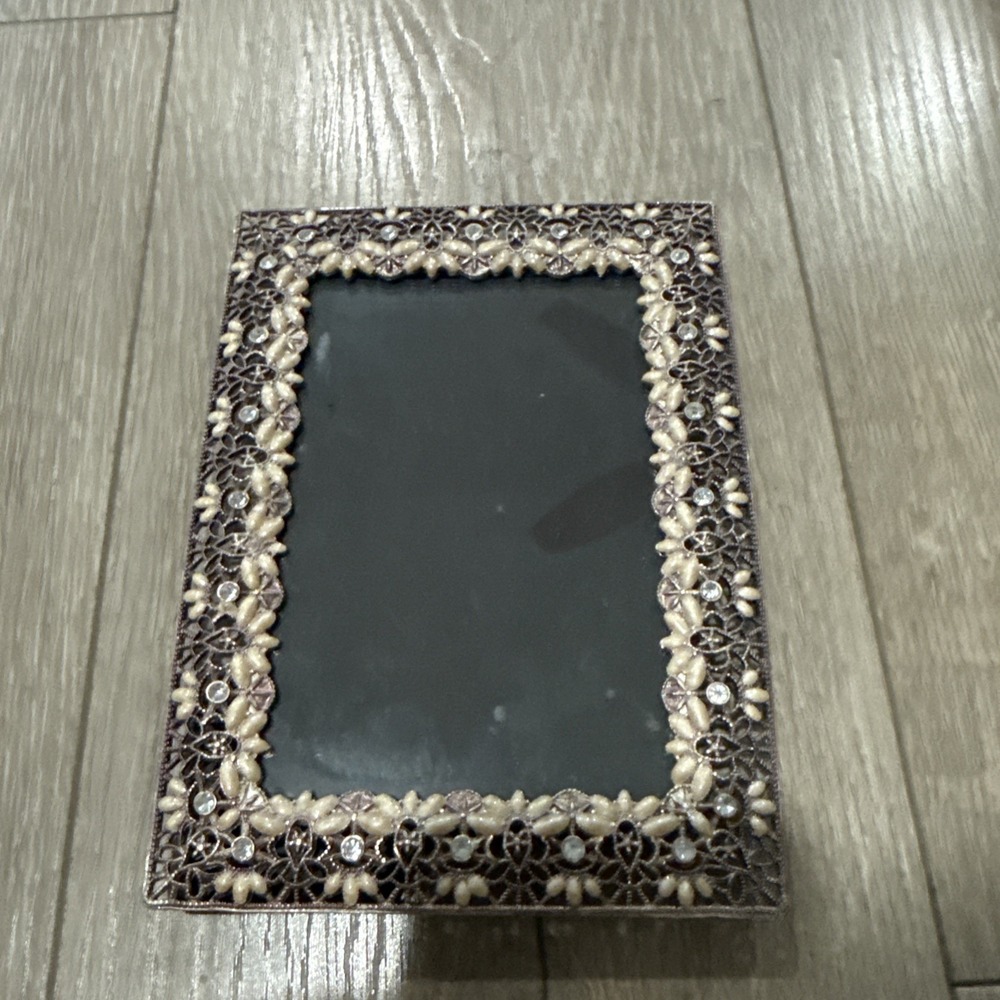 Sixtrees Six Trees‎ London New York Rhinestone Pewter Metal Floral Picture Frame